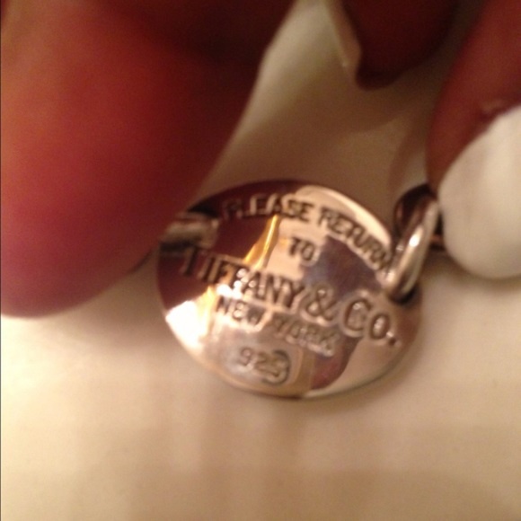 Tiffany's "Please Return to Tiffany's" Oval Neckla - Picture 3 of 4
